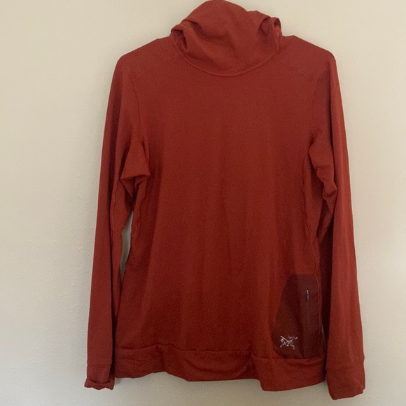 Arc'teryx Tops - Arcteryx base layer